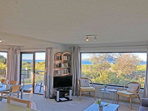 14 'Intrepid', 3 Intrepid Close - Unlimited Magnificent Water Views - E Caravan Parks 3