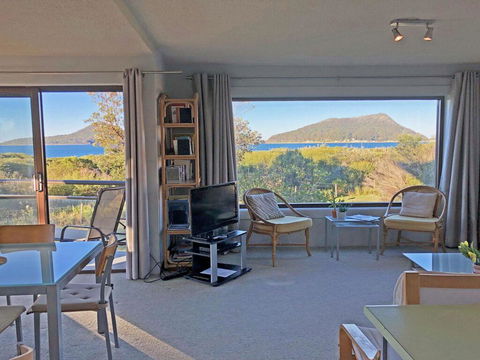 14 'Intrepid', 3 Intrepid Close - Unlimited Magnificent Water Views - E Caravan Parks 2