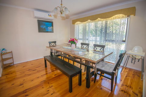 14 Bunker Crescent - E Caravan Parks 2