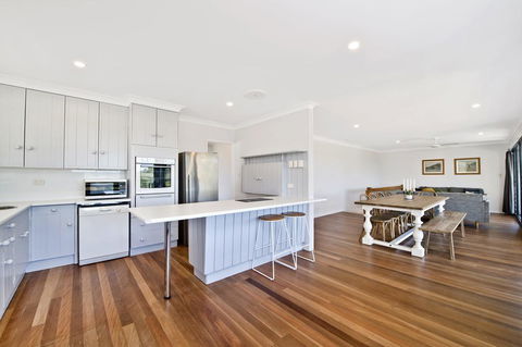 143 Matthew Flinders Drive, Port Macquarie - E Caravan Parks 3