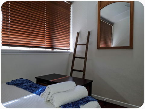 19 Grimshaw - E Caravan Parks 1