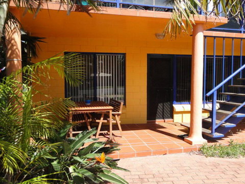 2 'Copacabana', 61 Sandy Point Road - Cute Unit With Water Views From The Balcony - E Caravan Parks 1