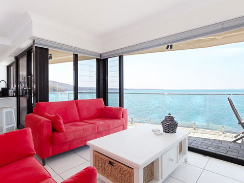 2 'Lanimer' 14 Mitchell Street - Beautiful Waterfront Property With Spectacular Views - E Caravan Parks 0