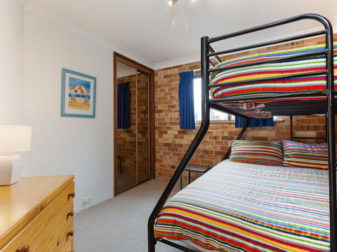 2 'Yachtsman Rest', 37 Victoria Parade - Foxtel, Aircon, Waterviews - E Caravan Parks 3