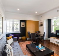 2 Bdrm Art Deco Apt Stroll To Bondi Junction - E Caravan Parks