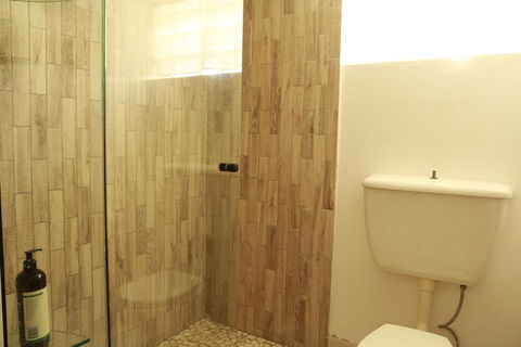 2 Bedroom Close To CBD - E Caravan Parks 1