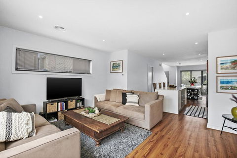 2 Bedroom Townhouse - Family & Corporate Bookings Only - E Caravan Parks 2
