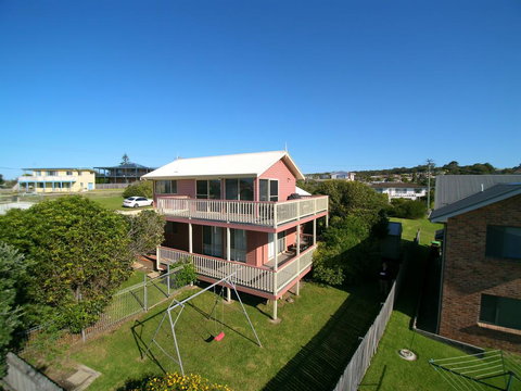 2 Jocelyn Street. Dalmeny - E Caravan Parks 1