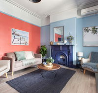 2-Bed Apartment Metres From Coogee Beach and Dining - E Caravan Parks
