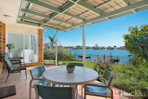 21 Melaleuca Drive - E Caravan Parks 0