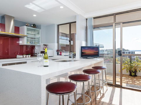 23 'The Commodore' 9-11 Donald Street - Delightful Unit With Gorgeous Water Views - E Caravan Parks 3