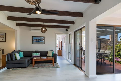 235 Mitchell Parade, Mollymook - E Caravan Parks 1