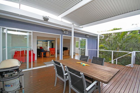 25 Goongilla Street, Yaroomba 500 BOND - E Caravan Parks 0