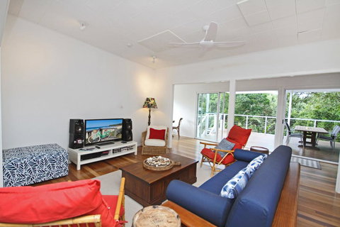 25 Goongilla Street, Yaroomba 500 BOND - E Caravan Parks 2