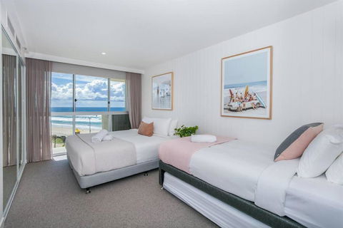 Bliss By The Surf Luxury Family Apartment - E Caravan Parks 1