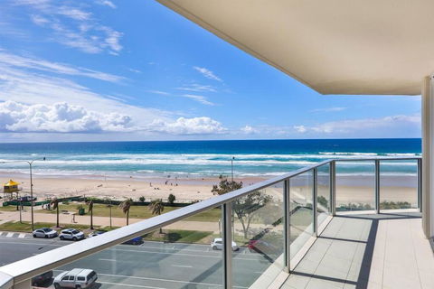Bliss By The Surf Luxury Family Apartment - E Caravan Parks 4
