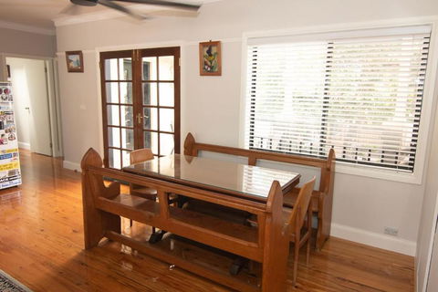 Church House - Warimoo Large Living And Games Room - E Caravan Parks 3