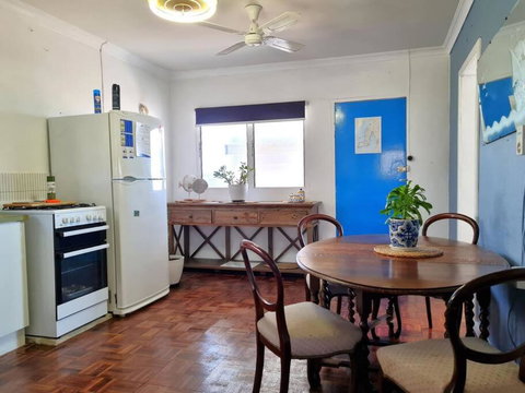 Crab Claw Cottage - E Caravan Parks 4