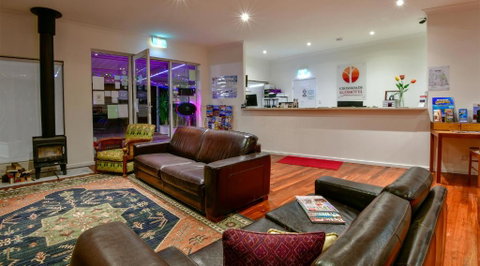 Crossroads Ecomotel - E Caravan Parks 3