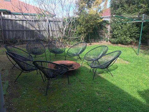 D108 Fantastic Sun Crescent Gathering - E Caravan Parks 2