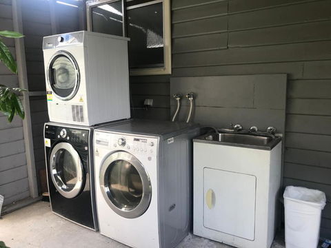 D108 Fantastic Sun Crescent Gathering - E Caravan Parks 1