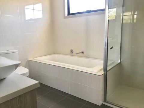 D111 Special Melbourne Retreat - E Caravan Parks 1