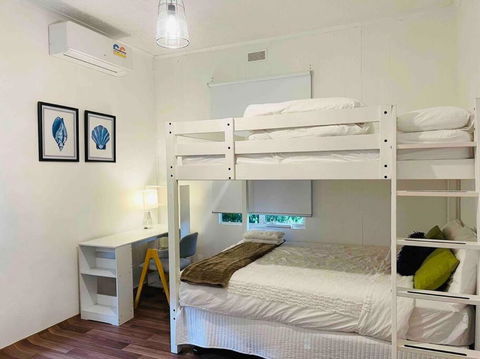 D123 Super Sun Shine Stay - E Caravan Parks 1