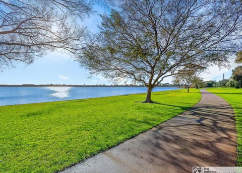 D132 Well Keep Secret Lake Home - E Caravan Parks 0