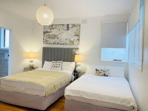 D132 Well Keep Secret Lake Home - E Caravan Parks 4