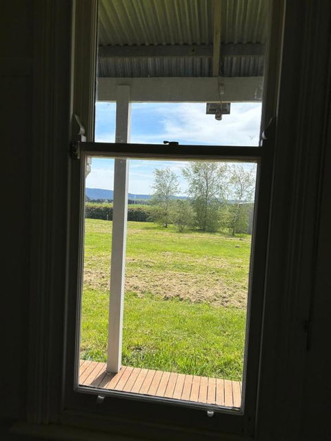 Deepfields Luxury Villa - E Caravan Parks 4
