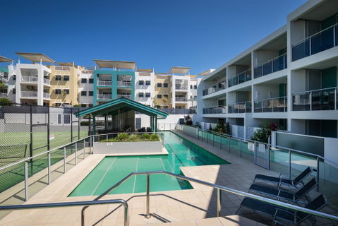 2BR Coolum Beach Escape , Courtyard, Pool, Spa, Tennis - E Caravan Parks 3