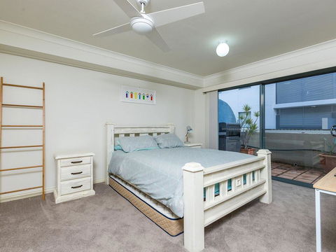 3 'Peninsula Waters', 2-4 Soldiers Point Rd - Beautiful Air Conditioned Unit With Pool, Lift & WIFI - E Caravan Parks 0