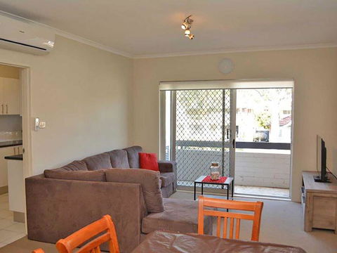 3 'Silvana Court', 26 Ajax Avenue - Neat Unit With Air Conditioning - E Caravan Parks 2