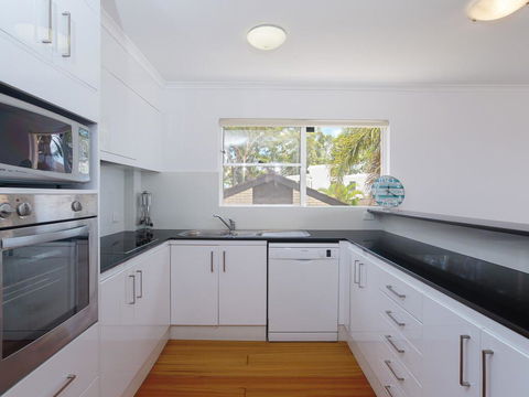 3 'The Clippers' 131 Soldiers Point Road - Fabulous Waterfront Unit - E Caravan Parks 1