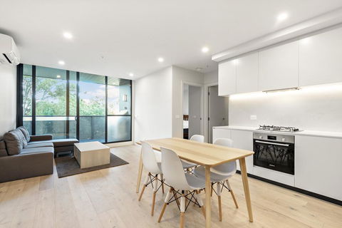 3 Bed Rooms Apartment Super Convenient Location - E Caravan Parks 1