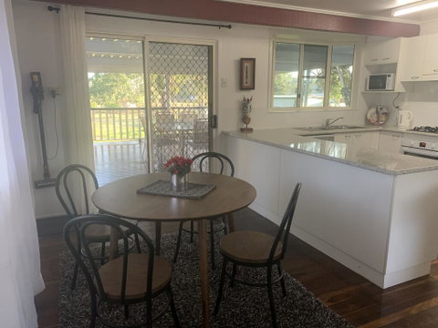 3 Bedroom Apartment - E Caravan Parks 2