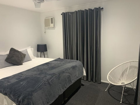 3 Bedroom Apartment - E Caravan Parks 1