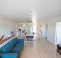 3 Bedroom Apartment // Spence St - E Caravan Parks