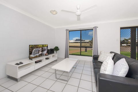 3 Bedroom Home - E Caravan Parks 2