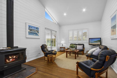 3 Macleay St, Narrawallee - E Caravan Parks 2