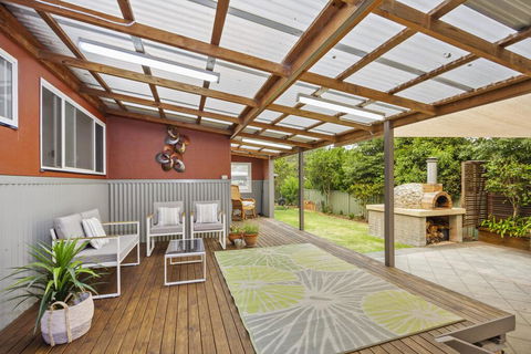 3 Macleay St, Narrawallee - E Caravan Parks 3