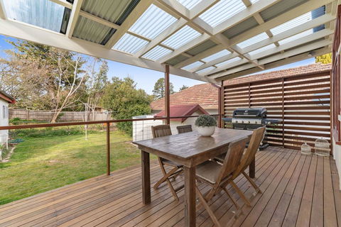 3 Sisters Blue Mountains Cottage - E Caravan Parks 2