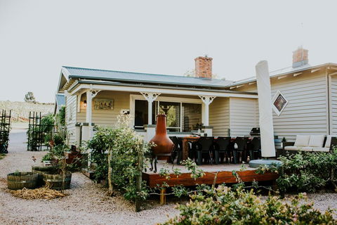 3 Willows Vineyard Cottage - E Caravan Parks 0