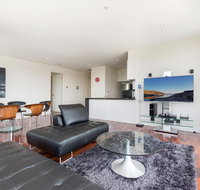3-Bed Apartment with Parking Near Parks and Dining - E Caravan Parks