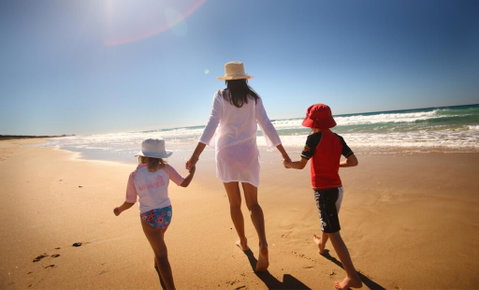3BR Coolum Beach Escape , Courtyard, Pool, Spa, Tennis - E Caravan Parks 1