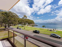 4 'Collendina' 19 Kurrawa Close - fantastic water views and sea breezes