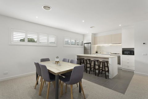 4 Sands Terrace - E Caravan Parks 2