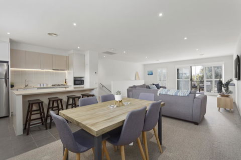 4 Sands Terrace - E Caravan Parks 3