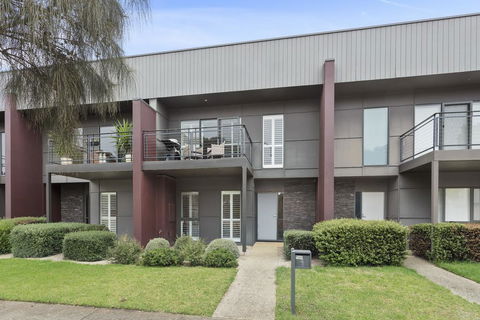 4 Sands Terrace - E Caravan Parks 0