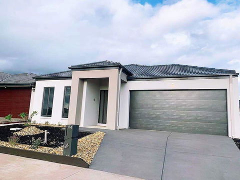 4Bed 2Bath Cozy Guesthouse In Tarneit - E Caravan Parks 0